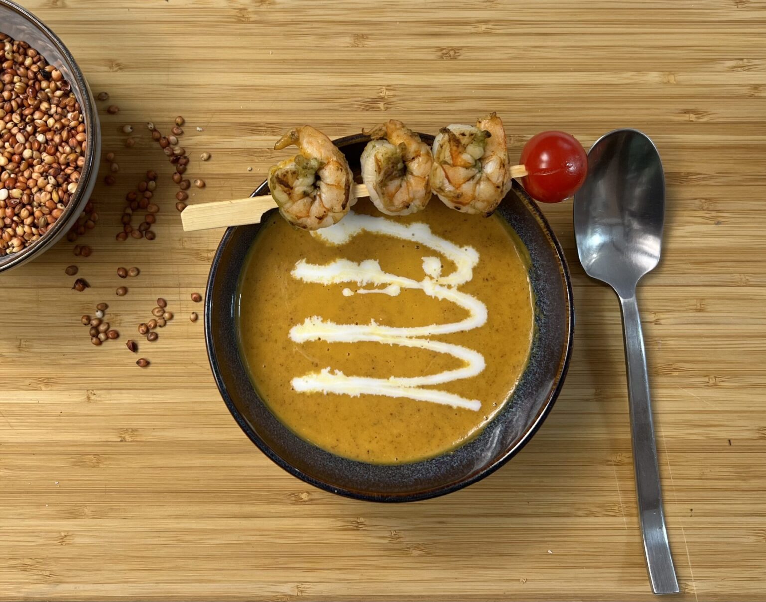 Soupe de sorgho et crevettes
