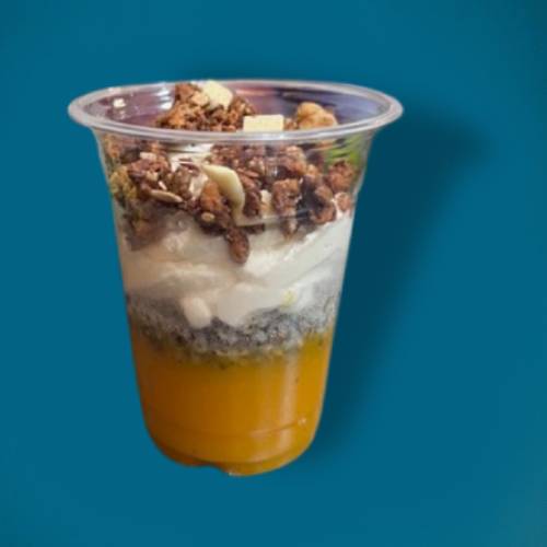 Citrouille au Sirop d’érable et Mil avec Crème fouettée + Granola