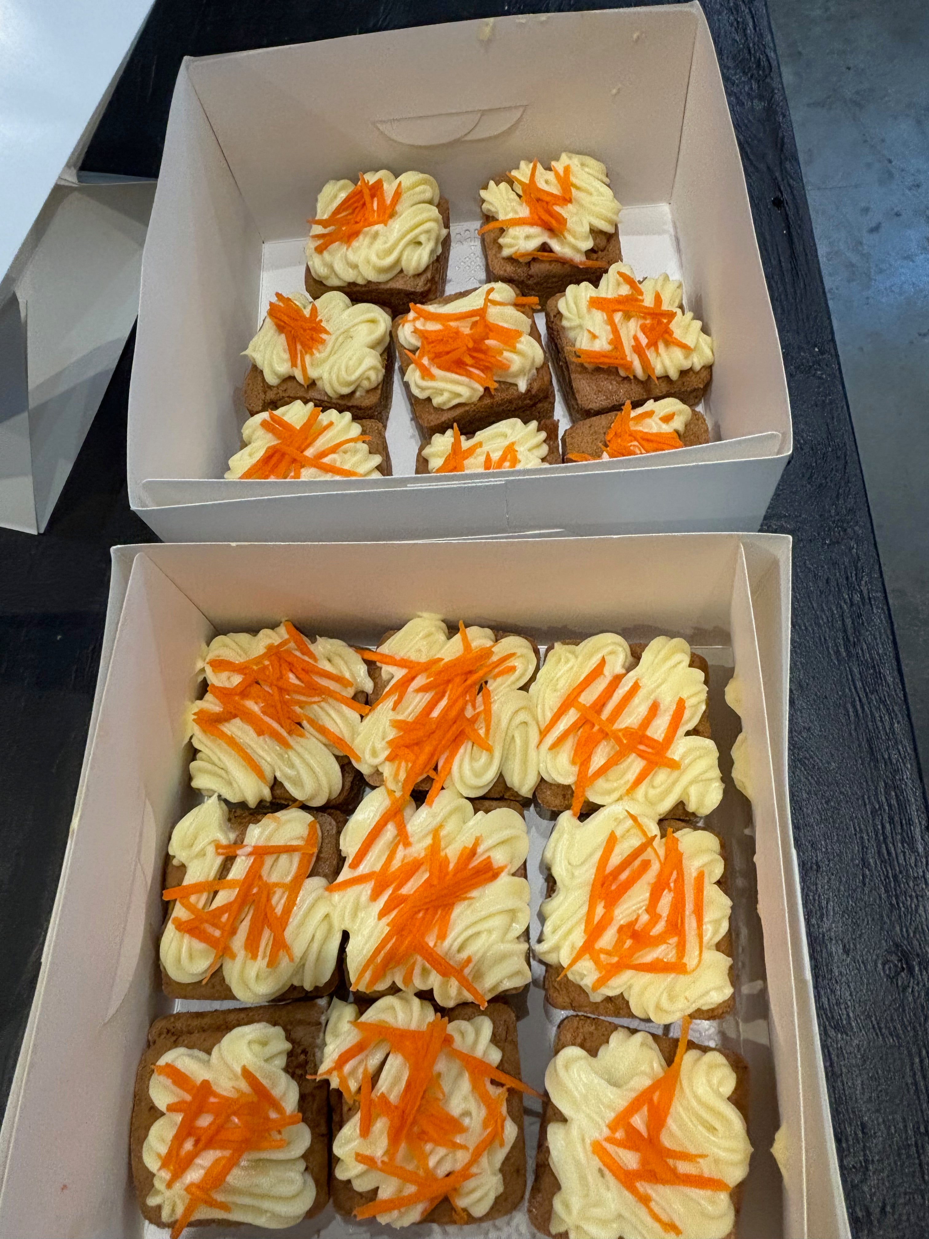 Gâteau de sorgho aux carottes et crème au citron